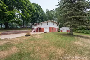 720 N King St, Ionia, MI 48846 - Photo 5