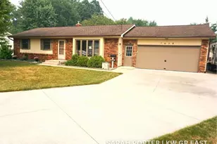 7658 Teakwood Dr, Jenison, MI 49428 - Photo 1