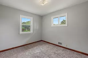 275 Taft St, Zeeland, MI 49464 - Photo 11