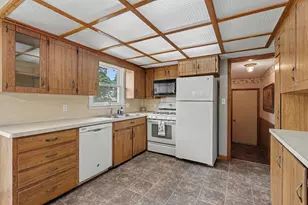 275 Taft St, Zeeland, MI 49464 - Photo 7