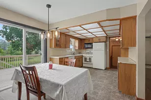 275 Taft St, Zeeland, MI 49464 - Photo 5