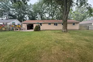 3616 S Sheridan Dr, Muskegon, MI 49444 - Photo 5