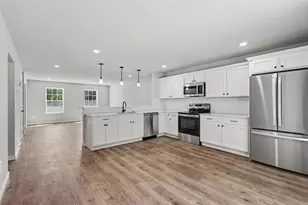 2082 Kristin Ct, Muskegon, MI 49442 - Photo 5