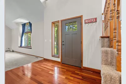 111 Tiffany Lane, Battle Creek, MI 49015 - Photo 3