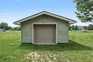6085 Dexter Ann Arbor Rd, Dexter, MI 48130 - Photo 7
