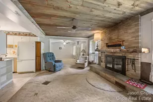 928 E Brierwood St, Greenville, MI 48838 - Photo 7