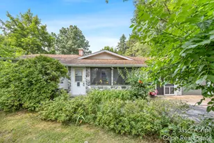 928 E Brierwood St, Greenville, MI 48838 - Photo 1