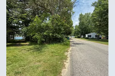 52411 Lakeview Drive, Dowagiac, MI 49047 - Photo 23