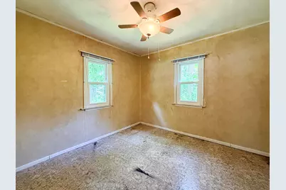52411 Lakeview Drive, Dowagiac, MI 49047 - Photo 11
