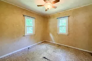 52411 Lakeview Dr, Dowagiac, MI 49047 - Photo 11