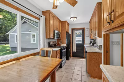 2430 Kibby, Jackson, MI 49203 - Photo 9