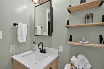 2430 Kibby, Jackson, MI 49203 - Photo 17