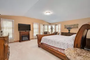 833 Lakewood Dr, Rochester Hills, MI 48309 - Photo 37