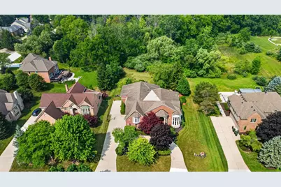 833 Lakewood Drive, Rochester Hills, MI 48309 - Photo 3