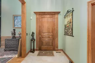 833 Lakewood Dr, Rochester Hills, MI 48309 - Photo 5