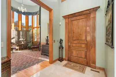 833 Lakewood Drive, Rochester Hills, MI 48309 - Photo 7