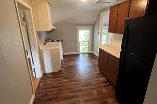 1021 Hickory St, Lansing, MI 48912 - Photo 13