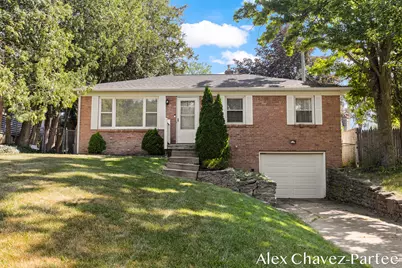 2207 Tremont Boulevard NW, Grand Rapids, MI 49504 - Photo 3