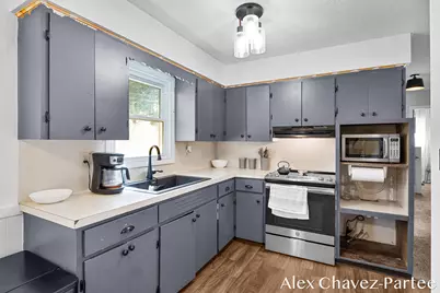2207 Tremont Boulevard NW, Grand Rapids, MI 49504 - Photo 15
