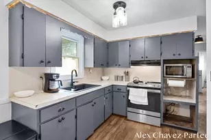 2207 Tremont Blvd NW, Grand Rapids, MI 49504 - Photo 15