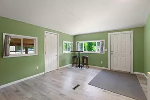 1321 N Waterloo Ave, Jackson, MI 49202 - Photo 11
