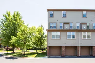 2865 Barclay Wy, Ann Arbor, MI 48105 - Photo 3