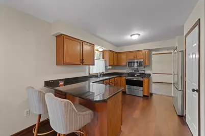 25872 Hunt Club Boulevard, Farmington, MI 48335 - Photo 5