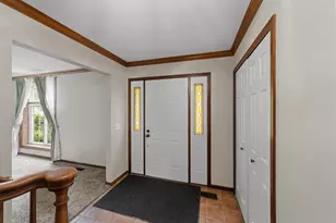 25872 Hunt Club Blvd, Farmington, MI 48335 - Photo 21