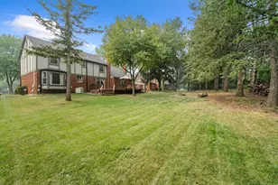 25872 Hunt Club Blvd, Farmington, MI 48335 - Photo 43