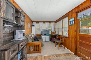 2004 Mildred St, Crystal, MI 48818 - Photo 9