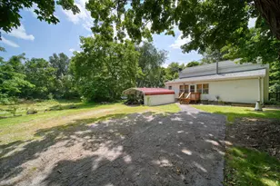 1533 E Munger Rd, Tecumseh, MI 49286 - Photo 3