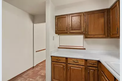 930 Piccadilly Road, Kalamazoo, MI 49006 - Photo 9