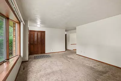 930 Piccadilly Road, Kalamazoo, MI 49006 - Photo 5