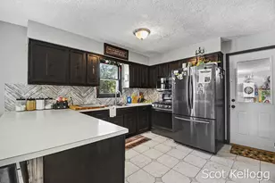 4118 16th St, Dorr, MI 49323 - Photo 5