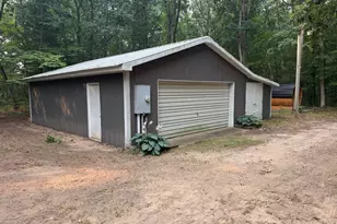 7884 S Spruce Ave, Newaygo, MI 49337 - Photo 9
