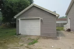 126 Cutter Ave, Coldwater, MI 49036 - Photo 3