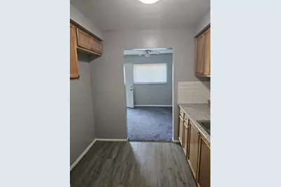 18331 Burgess, Detroit, MI 48219 - Photo 9