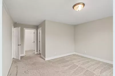 1243 S Village Circle, Kalamazoo, MI 49009 - Photo 13