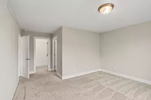 1243 S Village Cir, Kalamazoo, MI 49009 - Photo 13