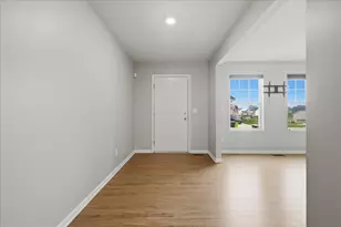 247 Sandhill Ct, White Lake, MI 48386 - Photo 13