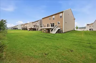 247 Sandhill Ct, White Lake, MI 48386 - Photo 11
