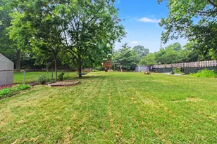 1221 Wines Dr, Ann Arbor, MI 48103 - Photo 41