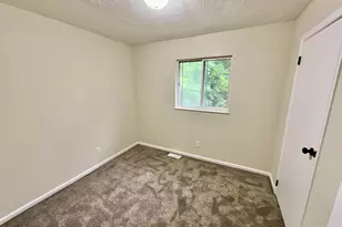 2245 8th St, Muskegon, MI 49444 - Photo 11