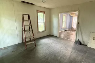93 Howder St, Hillsdale, MI 49242 - Photo 5