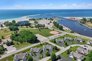 212 Lighthouse Way S, Manistee, MI 49660 - Photo 33