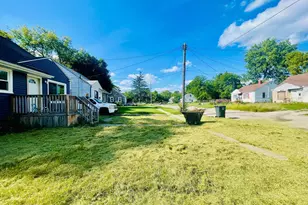 3419 Seneca St, Flint, MI 48504 - Photo 11