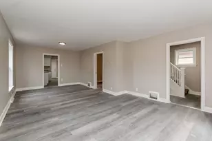 979 Lavette Ave, Benton Harbor, MI 49022 - Photo 5