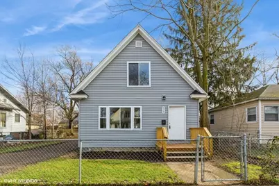 979 Lavette Avenue, Benton Harbor, MI 49022 - Photo 1
