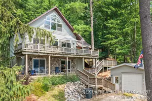 541 E Sawyer Blvd, Newaygo, MI 49337 - Photo 5
