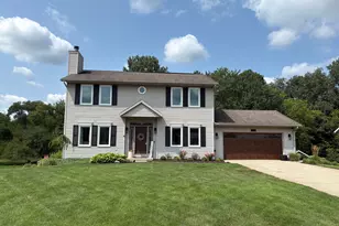 1694 Leisure Ct, Dorr, MI 49323 - Photo 3
